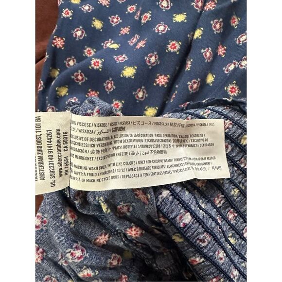 Hollister smocked, sleeveless wide leg jumpsuit - Picture 3 of 7